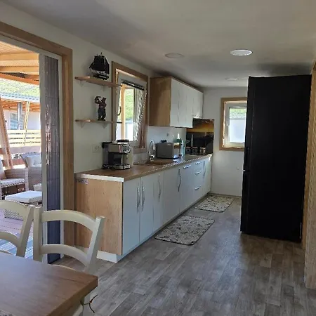 Hiska Ob Morju 5 Star Apartman